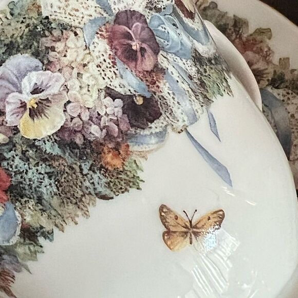 Bradford Exchange Lena Liu greetings teacup,spoon and saucer set for 2 - Picture 7 of 15